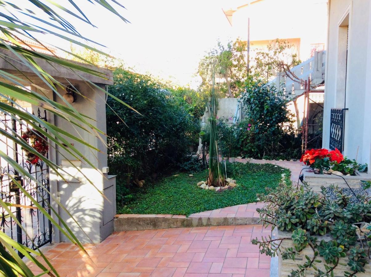 Casa Vacanze Sole E Mare Teulada Bagian luar foto